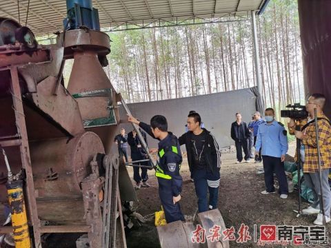 南寧一泥炭土加工廠廢料污染引爭議，執法部門稱對作物與土壤無害